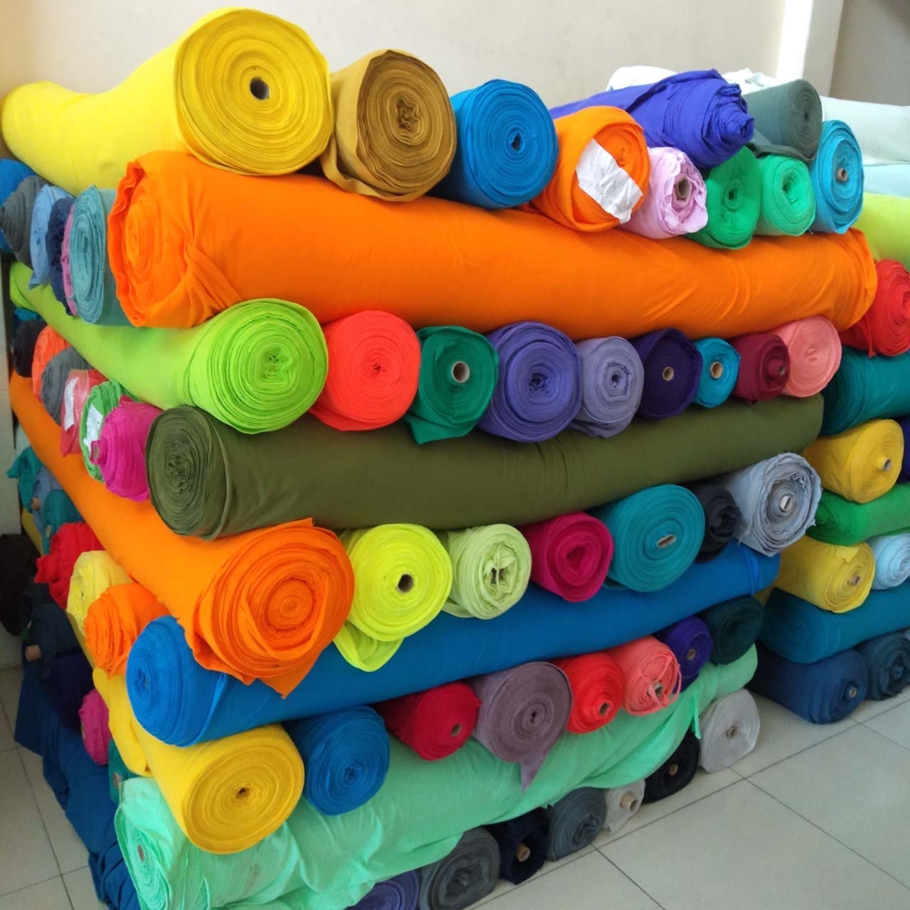 Quy trình thu mua vải thanh lý giá cao tại Hưng Thịnh